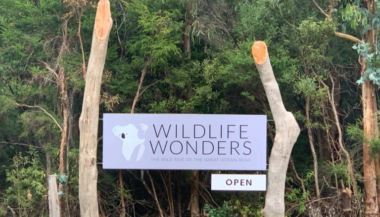 Wildlife Wonders Street Sign Apollo Bay 1400x800